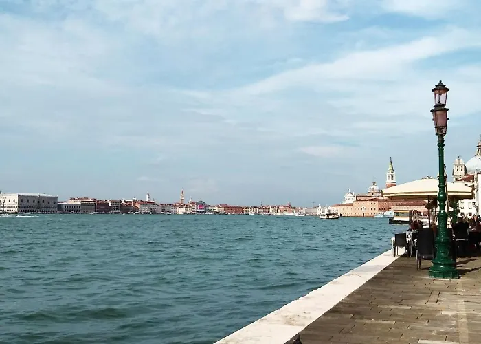 San Mark's Basin View Дом отдыха *