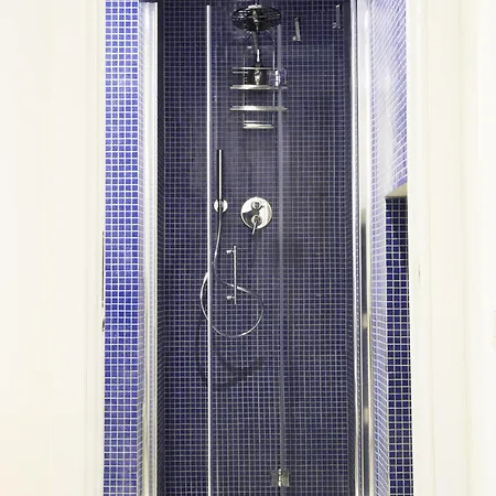 San Mark's Basin View * البندقية